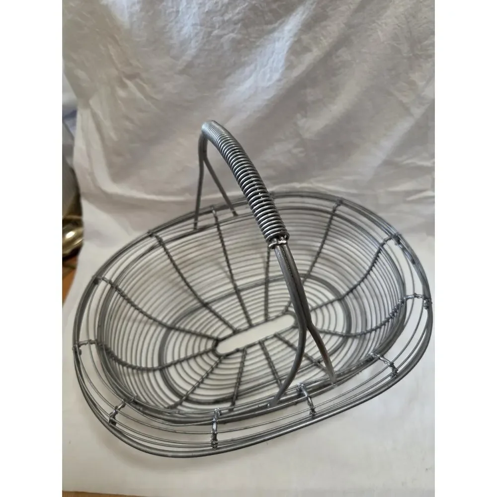 Vtg Oval Basket With Rounded Edge Primitive Egg Veggie Gathering Basket